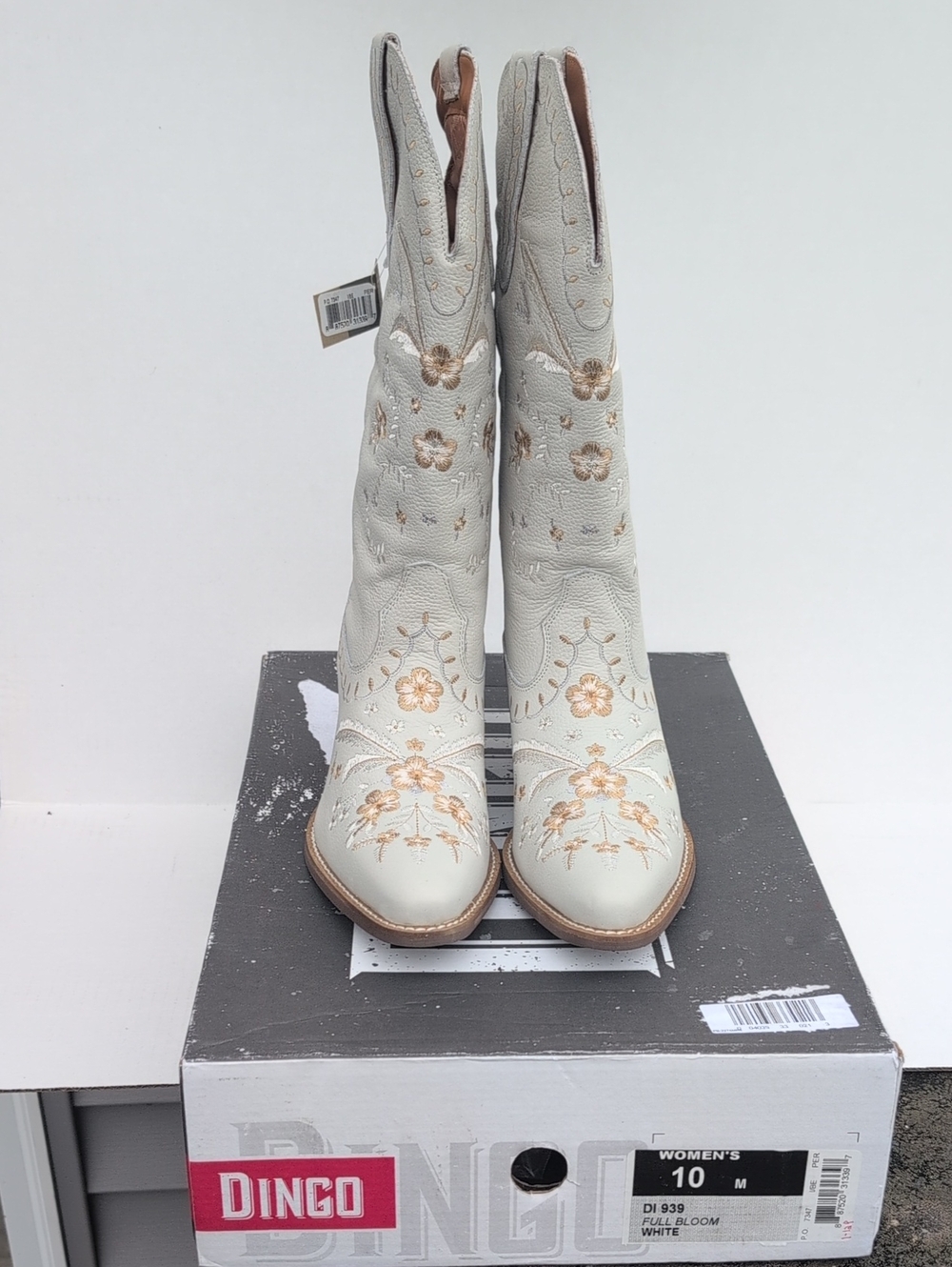 Dingo White Embroidered Western Boots with Gold Floral Accents